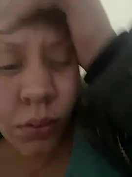 Snapshot of andreinitahg chatting on 10, 1, 2025 andreinitahg online show from 10, 1, 2025