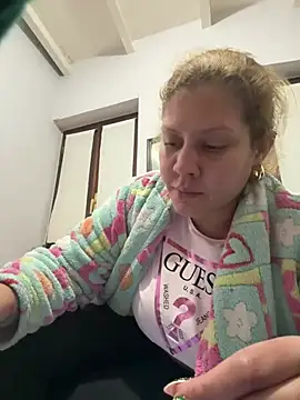 Snapshot of andreinitahg chatting on 17, 1, 2025 andreinitahg online show from 17, 1, 2025