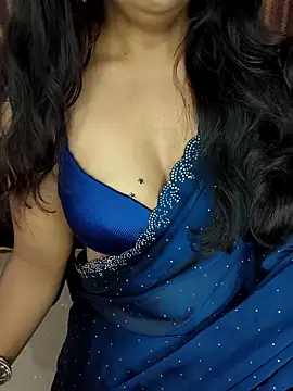 Snapshot of Tanvi-patil chatting on 13, 2, 2025 Tanvi-patil online show from 13, 2, 2025