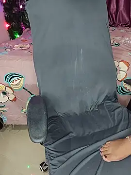 Snapshot of Tanvi-patil chatting on 24, 9, 2025 Tanvi-patil online show from 24, 9, 2025