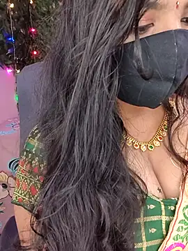 Snapshot of Tanvi-patil chatting on 25, 9, 2025 Tanvi-patil online show from 25, 9, 2025