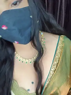 Snapshot of Tanvi-patil chatting on 26, 11, 2025 Tanvi-patil online show from 26, 11, 2025