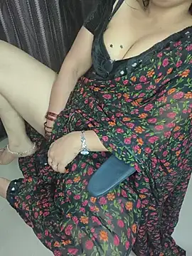 Snapshot of Tanvi-patil chatting on 1, 12, 2025 Tanvi-patil online show from 1, 12, 2025