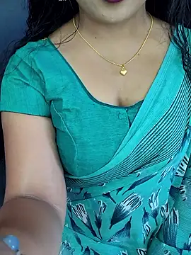 Snapshot of Tanvi-patil chatting on 8, 1, 2026 Tanvi-patil online show from 8, 1, 2026