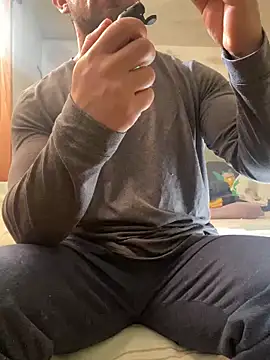 FumesClouds online show from 2, 1, 2025