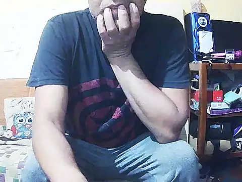 Snapshot of DiAntool chatting on 20, 10, 2025 DiAntool online show from 20, 10, 2025