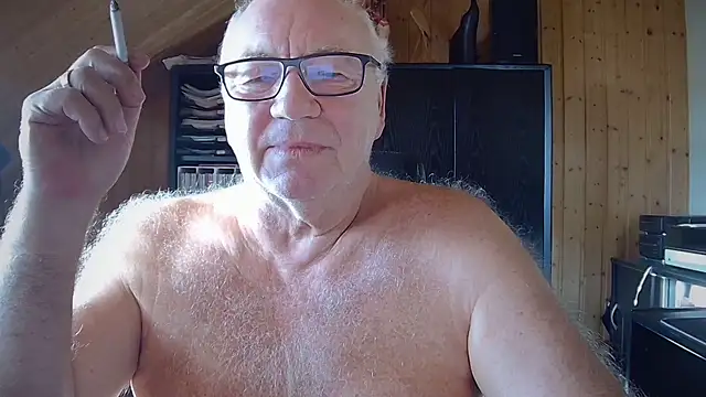 Snapshot of biggandybig chatting on 21, 11, 2025 biggandybig online show from 21, 11, 2025