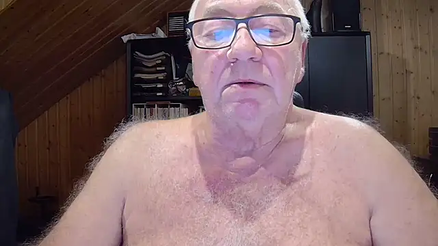 Snapshot of biggandybig chatting on 25, 11, 2025 biggandybig online show from 25, 11, 2025