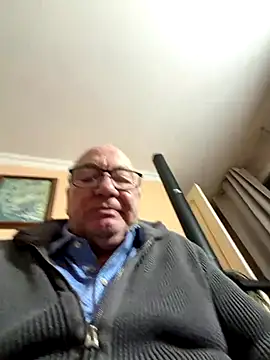 Snapshot of biggandybig chatting on 1, 12, 2025 biggandybig online show from 1, 12, 2025