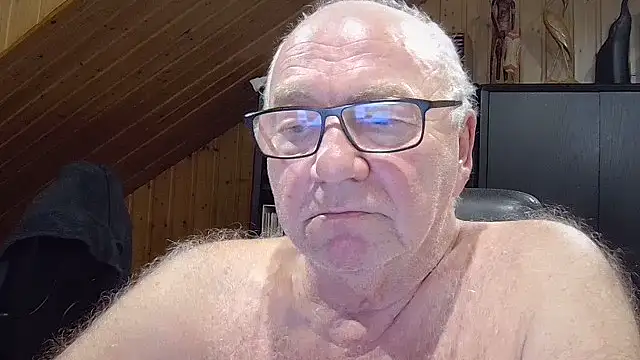 Snapshot of biggandybig chatting on 18, 12, 2025 biggandybig online show from 18, 12, 2025