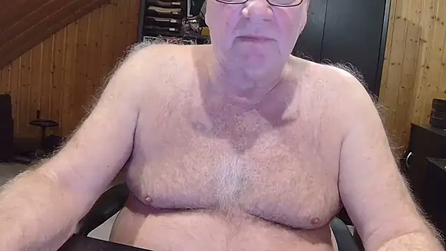 Snapshot of biggandybig chatting on 13, 1, 2026 biggandybig online show from 13, 1, 2026