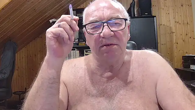 Snapshot of biggandybig chatting on 2, 3, 2026 biggandybig online show from 2, 3, 2026