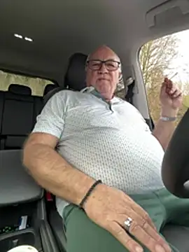 Snapshot of biggandybig chatting on 11, 3, 2026 biggandybig online show from 11, 3, 2026