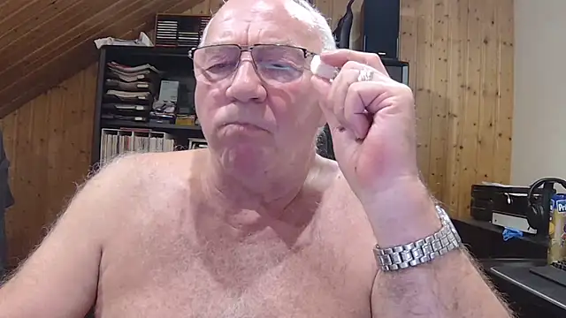 Snapshot of biggandybig chatting on 13, 3, 2026 biggandybig online show from 13, 3, 2026