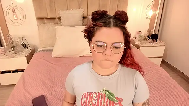 Twwiiggy online show from 13, 2, 2025