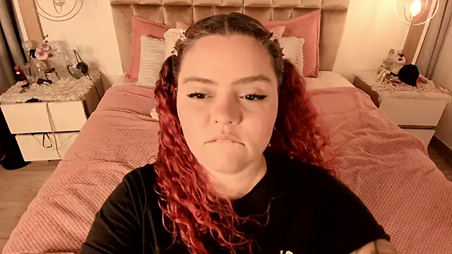 Twwiiggy online show from 26, 2, 2025