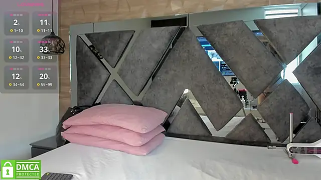 Venus velez  online show from 11, 4, 2026