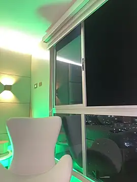 Snapshot of SaharaRush_ chatting on 4, 2, 2025 SaharaRush online show from 4, 2, 2025