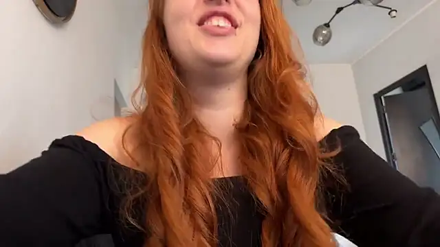 Snapshot of Chaptertoo chatting on 20, 9, 2025 Chaptertoo online show from 20, 9, 2025