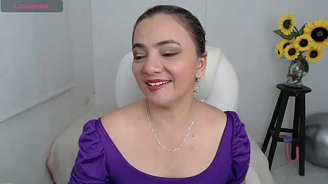 ana milf online show from 13, 10, 2025