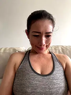 Snapshot of Yulia_sx chatting on 17, 10, 2025 Yulia sx online show from 17, 10, 2025