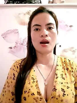 NgocQuyen2K online show from 22, 3, 2025