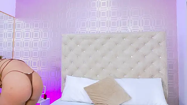 Sara Desire online show from 12, 9, 2025