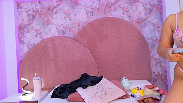 Sara Desire online show from 26, 9, 2025