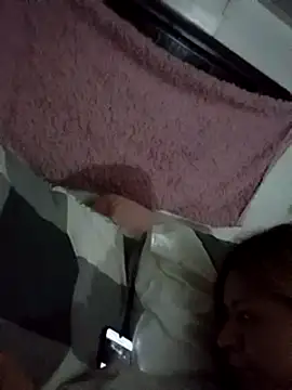 allissonw13 online show from 8, 3, 2025