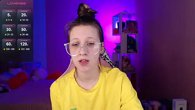 ur kitty   online show from 4, 3, 2025