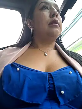 Snapshot of Bella_keny chatting on 20, 12, 2024 Bella keny online show from 20, 12, 2024