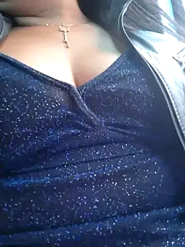Snapshot of Bella_keny chatting on 23, 12, 2024 Bella keny online show from 23, 12, 2024