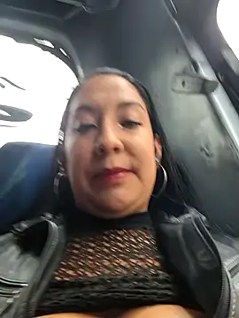 Snapshot of Bella_keny chatting on 28, 12, 2024 Bella keny online show from 28, 12, 2024