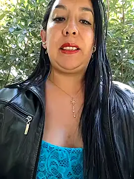 Snapshot of Bella_keny chatting on 17, 1, 2025 Bella keny online show from 17, 1, 2025