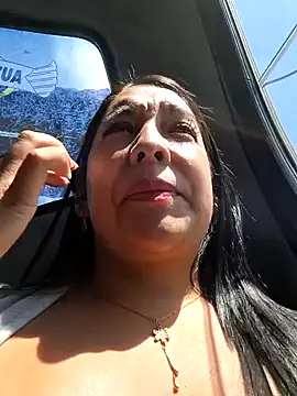Snapshot of Bella_keny chatting on 20, 1, 2025 Bella keny online show from 20, 1, 2025