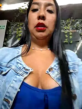 Snapshot of Bella_keny chatting on 21, 1, 2025 Bella keny online show from 21, 1, 2025