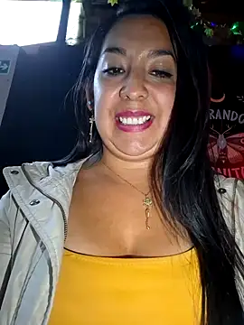 Snapshot of Bella_keny chatting on 11, 2, 2025 Bella keny online show from 11, 2, 2025