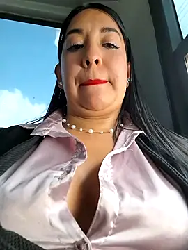 Snapshot of Bella_keny chatting on 8, 3, 2025 Bella keny online show from 8, 3, 2025
