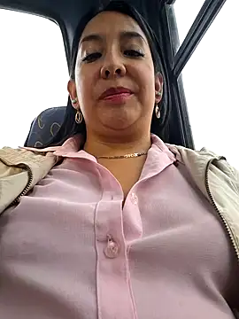Snapshot of Bella_keny chatting on 13, 3, 2025 Bella keny online show from 13, 3, 2025