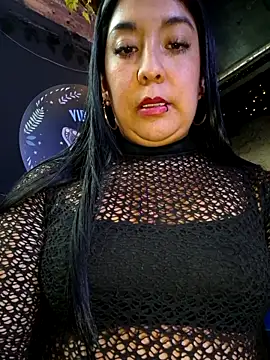 Snapshot of Bella_keny chatting on 19, 9, 2025 Bella keny online show from 19, 9, 2025