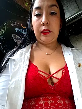 Snapshot of Bella_keny chatting on 27, 9, 2025 Bella keny online show from 27, 9, 2025