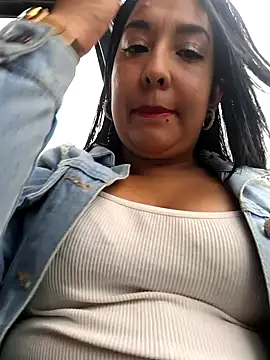 Snapshot of Bella_keny chatting on 10, 10, 2025 Bella keny online show from 10, 10, 2025