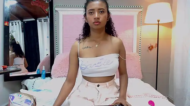 Snapshot of JessyZoe chatting on 23, 1, 2025 JessyZoe online show from 23, 1, 2025