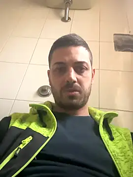 Snapshot of iltoscano95 chatting on 22, 11, 2025 iltoscano95 online show from 22, 11, 2025