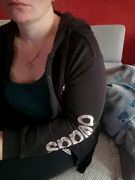 cruellaculdenfer67 online show from 3, 10, 2025