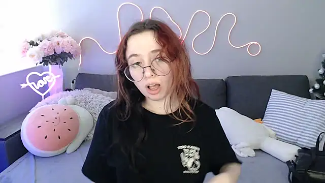 Snapshot of Mini_Diva chatting on 2, 3, 2026 Mini Diva online show from 2, 3, 2026