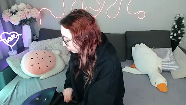 Mini Diva online show from 30, 3, 2026