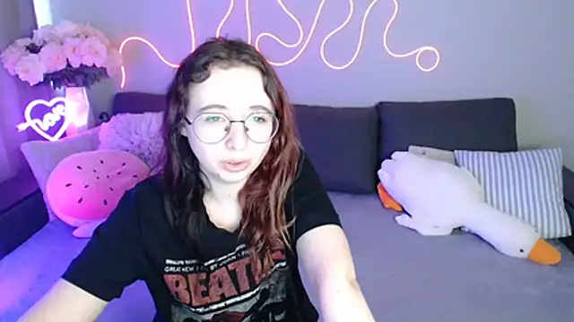 Mini Diva online show from 1, 6, 2026