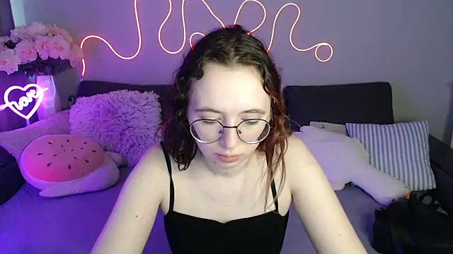 Mini Diva online show from 3, 6, 2026
