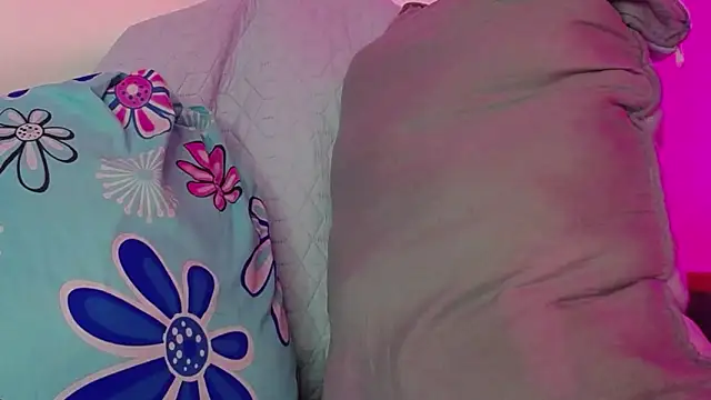 luly pink online show from 3, 2, 2026